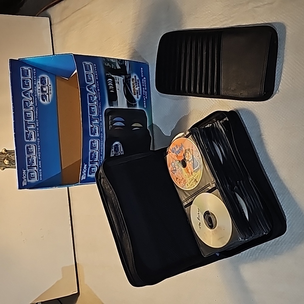 DISC STORAGE & DISC VISOR HOLDER & 86 CD 💿 aflame PLEASE 🙏 MAKE OFFER
